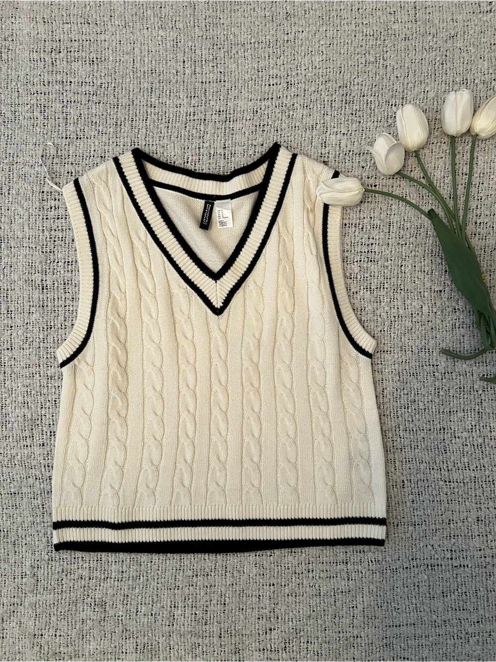 H&M Cream Cable Knit V-Neck Sweater Vest with Black Trim